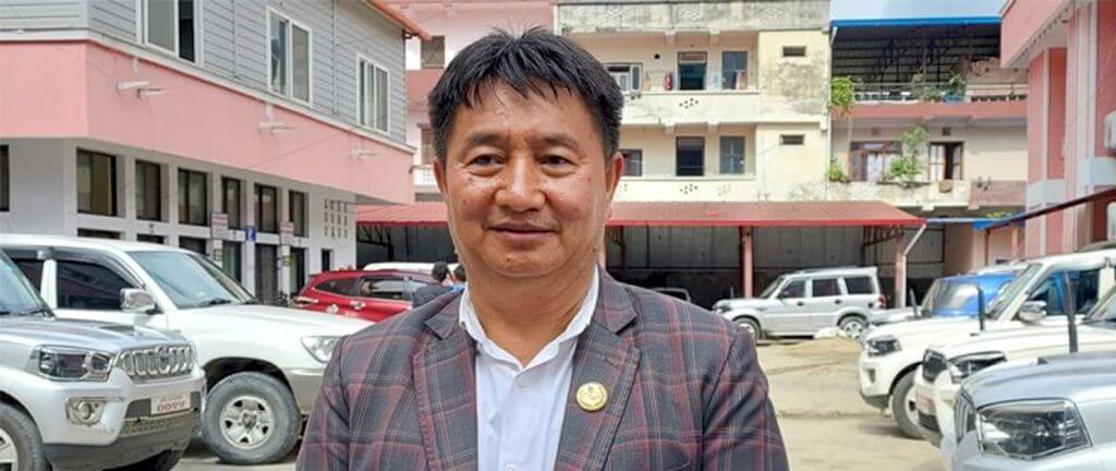 बागमतीका मुख्यमन्त्री बहादुरसिंहलाई राजीनामा दिन देउवाको फेरि निर्देशन