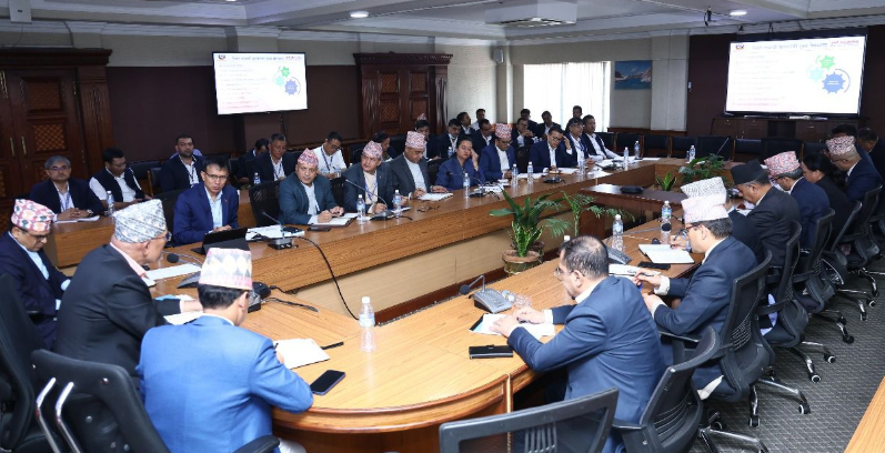 समयतालिका बनाएर बजेट कार्यान्वयन गर्न अर्थमन्त्री पौडेलले दिए सचिवहरुलाई निर्देशन