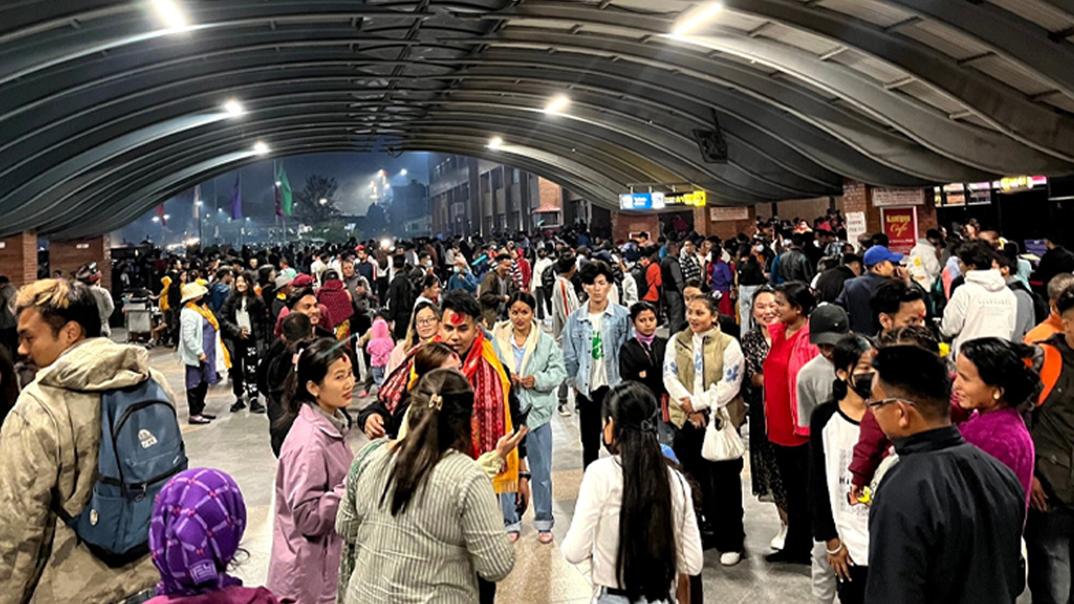 साउनमा काम खोजी गर्दै ६८ हजारले लिए विदेश जान श्रम स्वीकृति