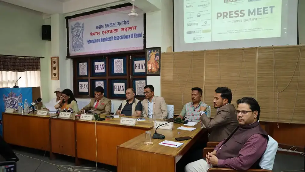 हस्तकला प्रदर्शनी तथा सांस्कृतिक कार्यक्रम आयोजना हुदै