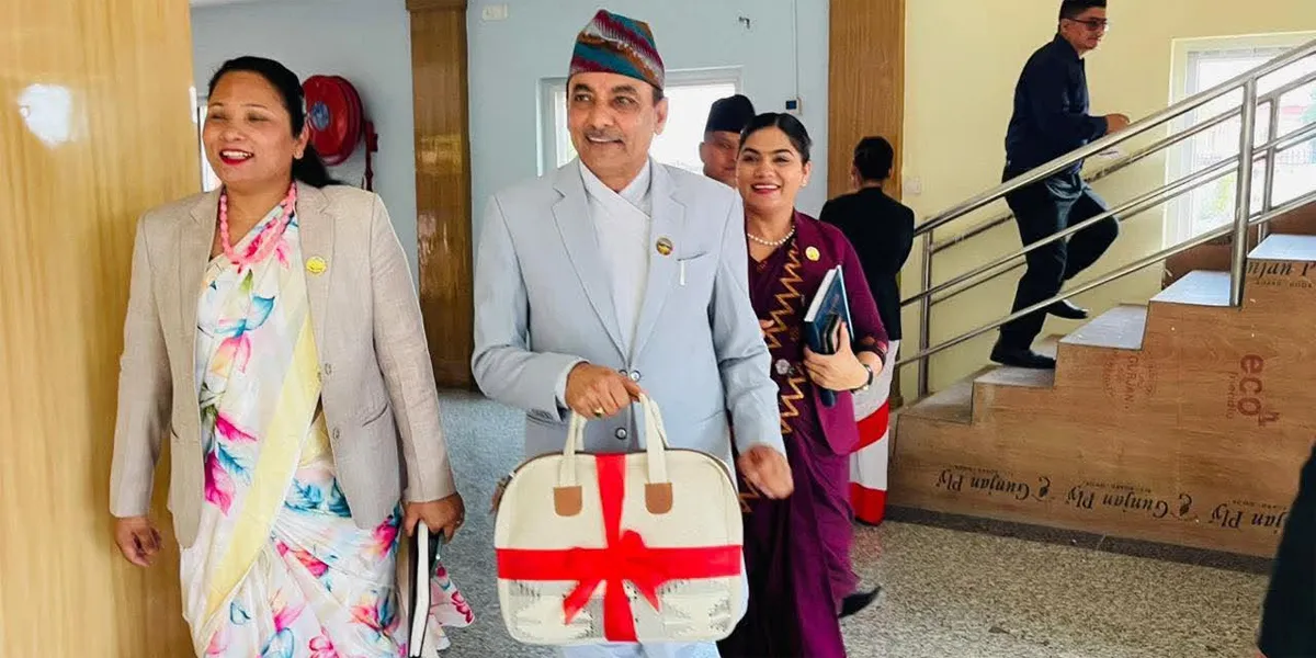 लुम्बिनीको ३७ अर्ब ३८ करोडको बजेट सार्वजनिक, पूर्वाधार र उत्पादनमुखी क्षेत्रमा जोड (पूर्णपाठ)