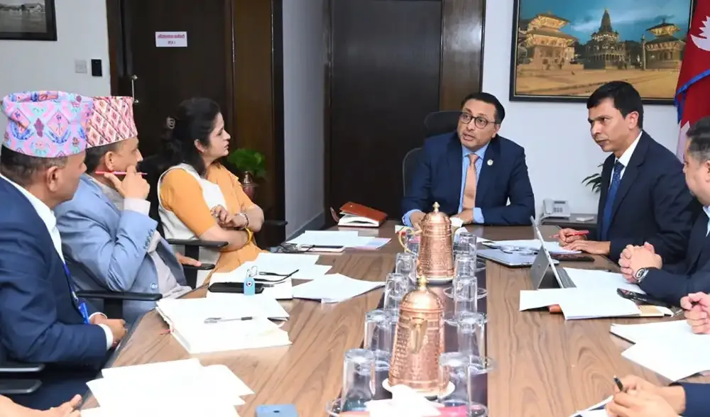 बजेट कार्यान्वयन प्रभावकारी बनाउन अर्थ र उद्योग मन्त्रालयबीच छलफल