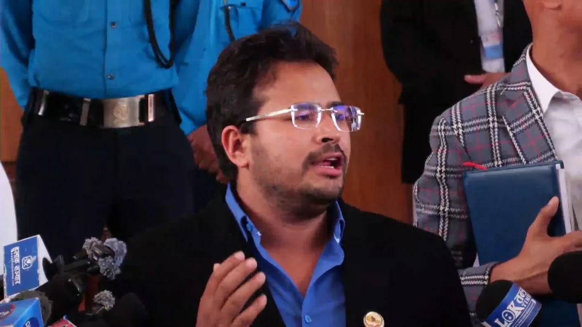 बाढीमा परि मृत्यु भएकाहरुको गरगहना लुट्नेलाई कडा कारबाही गर्न ज्ञानेन्द्र शाहीको माग