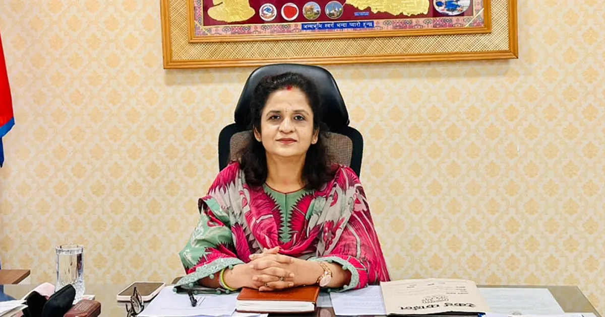 आयल निगमले आफ्नै मातहतमा ग्यास उद्योग खोल्नु आवश्यक छः उद्योगमन्त्री कुमारी